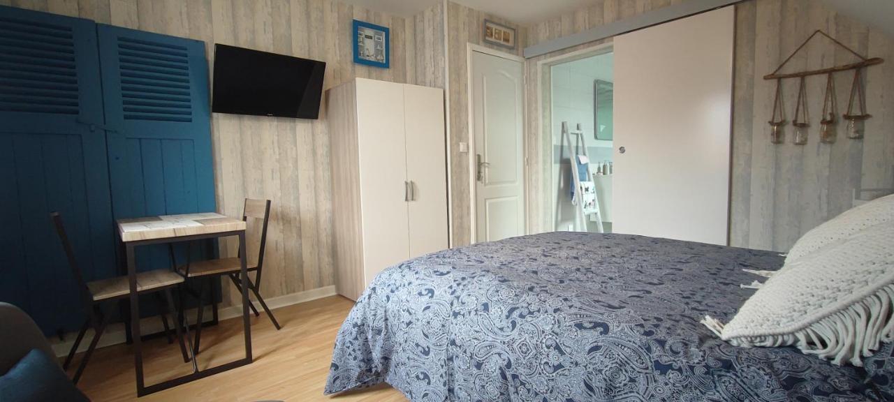 Bed and Breakfast L'Abrigit Curcy-sur-Orne Exterior foto